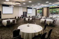 Kent State University Hotel and Conference Center - parking