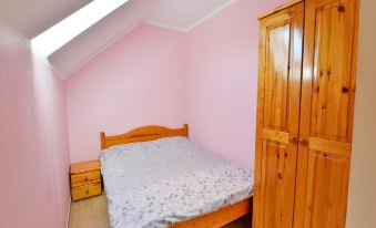 Holiday Apartment, 3 Bedrooms, Garden, Slowino