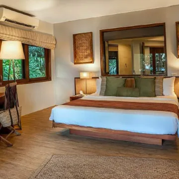 Amun Ini Beach Resort & Spa