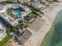 Nozha Beach Resort & Spa  호텔