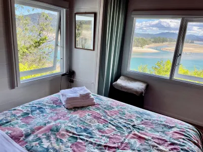 Tairua Treasure on Mount Paku Hotels in Pauanui
