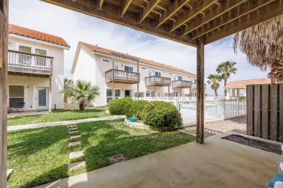 Comfy 3 Bedroom Pets Sleeps 8 Hôtels à proximité de : Gulfstream Condominium