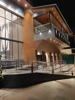 The Byke Shanti Villa Hotel in zona Poonam Chowk