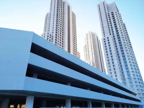 30th Floor-Skyline above a City Hotels in Aerodrom