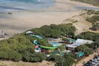 어보브 더 웨이브스 스트랜드 비치 로드 더 파이프 주변 호텔