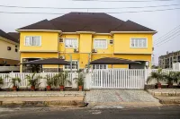 Rossy's Apartments Serviced Apartments in Abuja - สระว่ายน้ำส่วนตัว
