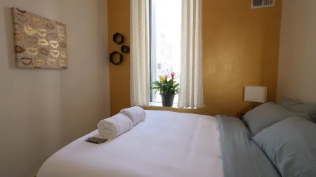 City Views Downtown Apt Walk Everywhere