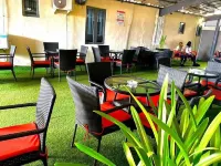 Rove Luxury Hotel and Suites - breakfast