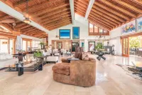 Wonderful Villa w Style at Colinas Casa de Campo