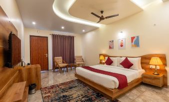 Corbett Tusker Meadows by White Flower