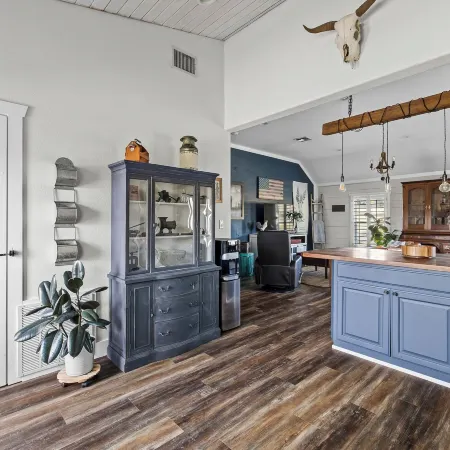 Historic 1 Br Cottage | Mountain Views | Firepit