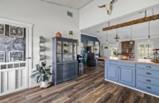 Kingsby Cottage - 1BR & Mountain Views