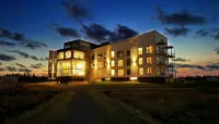 Blackbush Beach Resort Hotels in 