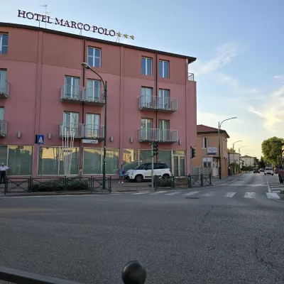 Hotel Marco Polo Airport Hotel Hôtels à : Campalto