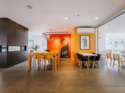 Le Dauphin Montréal-Longueuil Hotéis em Longueuil