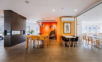 Le Dauphin Montréal-Longueuil