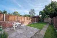 Host & Stay - Sherrington Road Abode