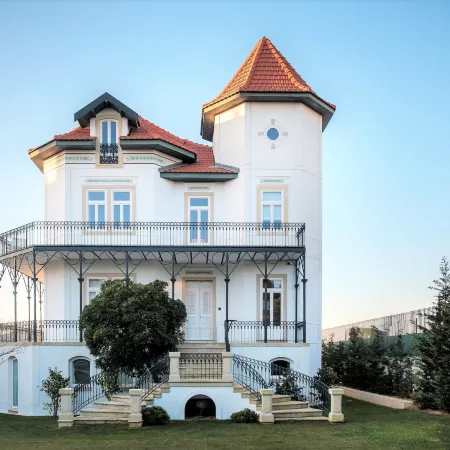 Seaview Castle by Cadenzalux