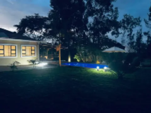 配泳池的驚艷兩卧室 - 2275 酒店