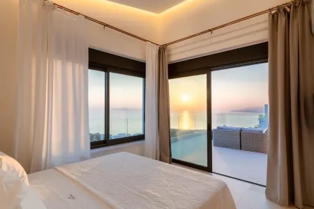 Luxury  Villa  Verde