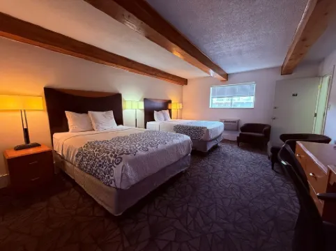 Tomahawk Motor Lodge