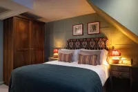 The George and Dragon - A Heartwood Inn 헐리 호텔