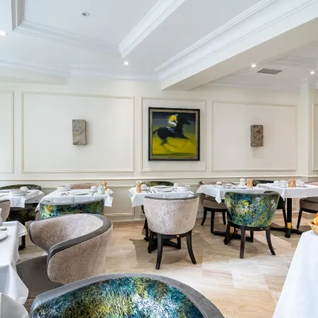 Queens Boutique Hotel