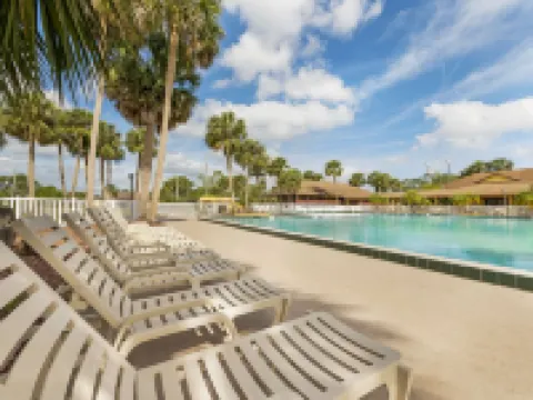 國際高速路貝斯特韋斯特優質酒店 代託納海灘酒店