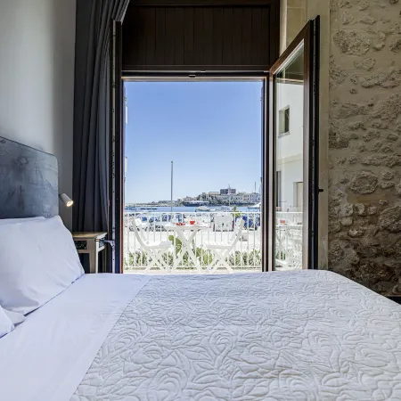 Lakkios Charming Suites and Rooms