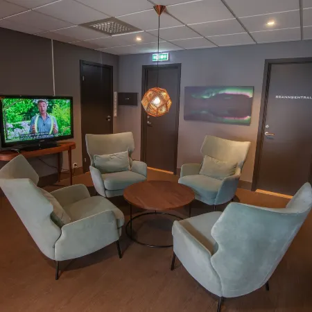 F2 Hotel