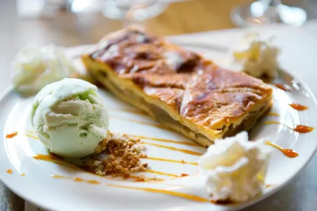 Auberge le Cantou - Hôtel Roche Отели в г. Айда