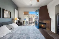 Villa Palmera - 2bd/2ba Desert Terrace Residence