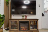 Beach Block 2-Bed with Coastal Palm Trees and Yard