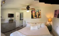 3-Bedroom Home Plus Mother-in-Law-Suite in Peaceful Haleiwa Hawaii Haleiwa Beach Park 주변 호텔