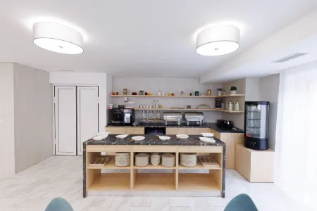 Hotel Yvy Отели рядом с достопримечательностью «D M»