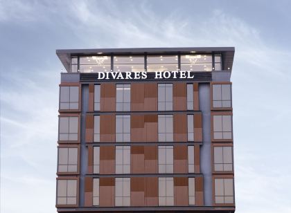 Divares Luxury Hotel
