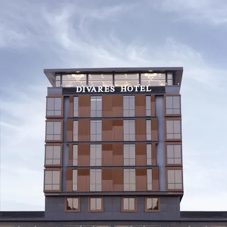 Divares Luxury Hotel