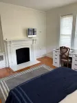 Charming 2-bedroom apartment with WiFi, AC in tranquil Morristown Hotels near Edible Arrangements