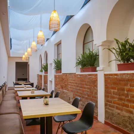 Wanderlot - Hotel Plaza Central