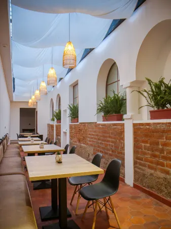 Wanderlot - Hotel Plaza Central