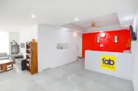 FabHotel F9 Sector 19 Hotel di Noida