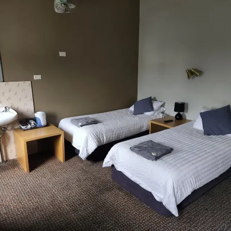 Woolpack Hotel Tumut