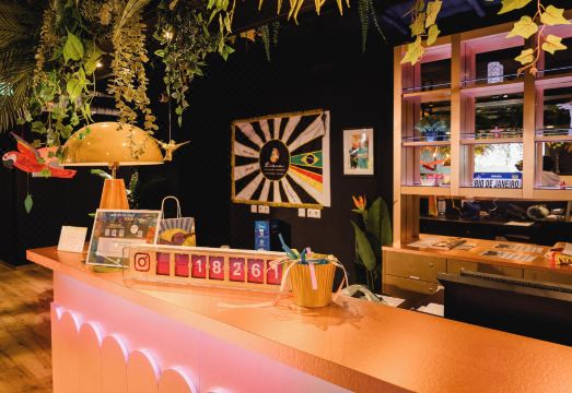 리오카 하펜인슬 포스토 8의 깨끗하고 모던한 객실 내부