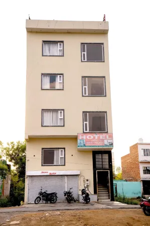 Hotel Shivay Palace Отели в г. Махуа Кхера