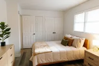 "Morning View 2" Cozy Modern Stay - College/Hiking