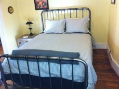 Charming 1-bedroom house in Historic Mineola, short walk to town
