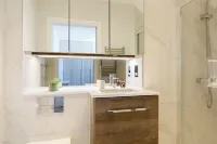 Elegant 2 Bed Flat with Balcony in Finchley