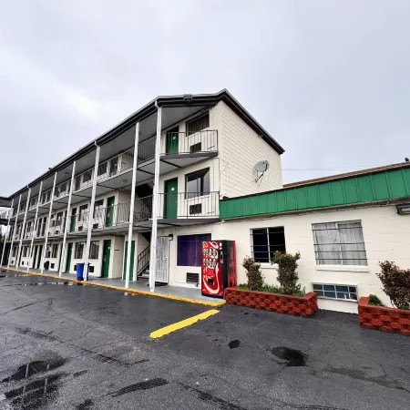 Cloverleaf Motel Richmond Near Turnpike