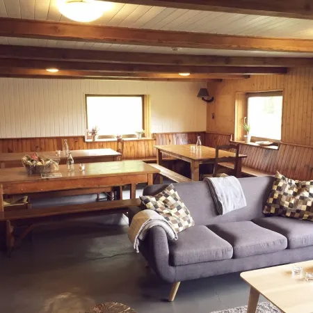 Spacious family inn surrounded by nature Отели в г. Вантрон