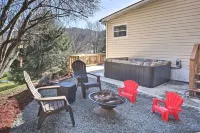 Charming 3-bedroom bungalow with Hot Tub and a game room near Boone Hotels near Alliance Bible Fellowship
